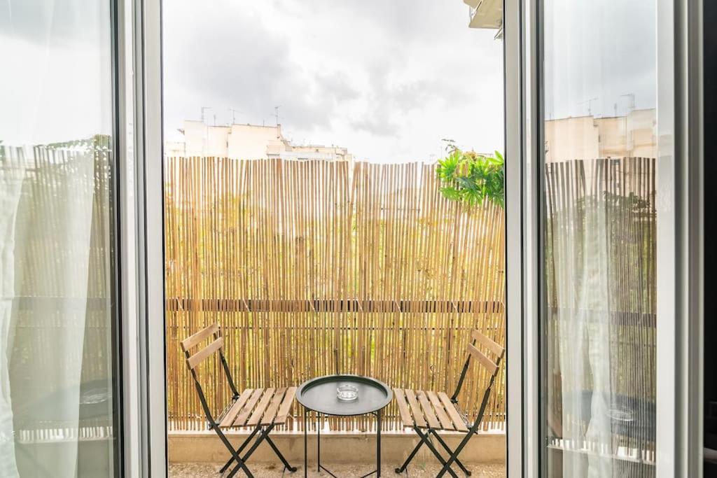 Chic Apt Near Acropolis - Avdi Square Atenas Exterior foto
